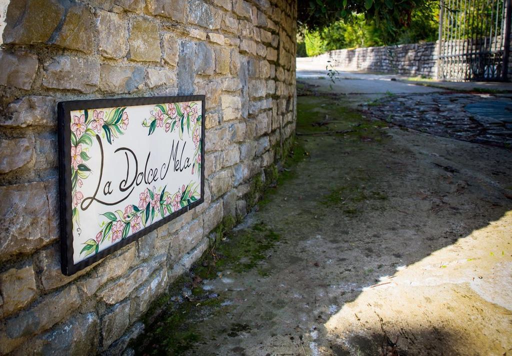 La Dolce Mela Villa Buonabitacolo Eksteriør bilde